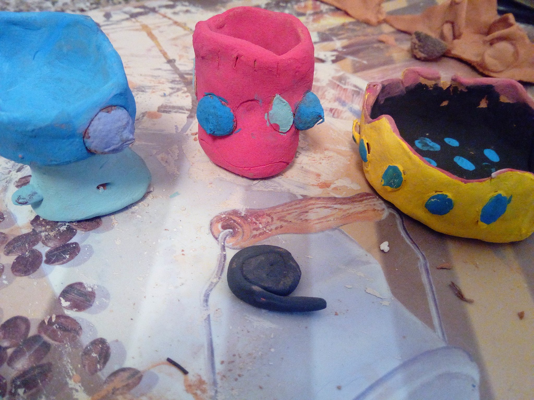 L'argile : une matière pour jouer, modeler, inventer, sculpter succès  garanti avec les enfants !