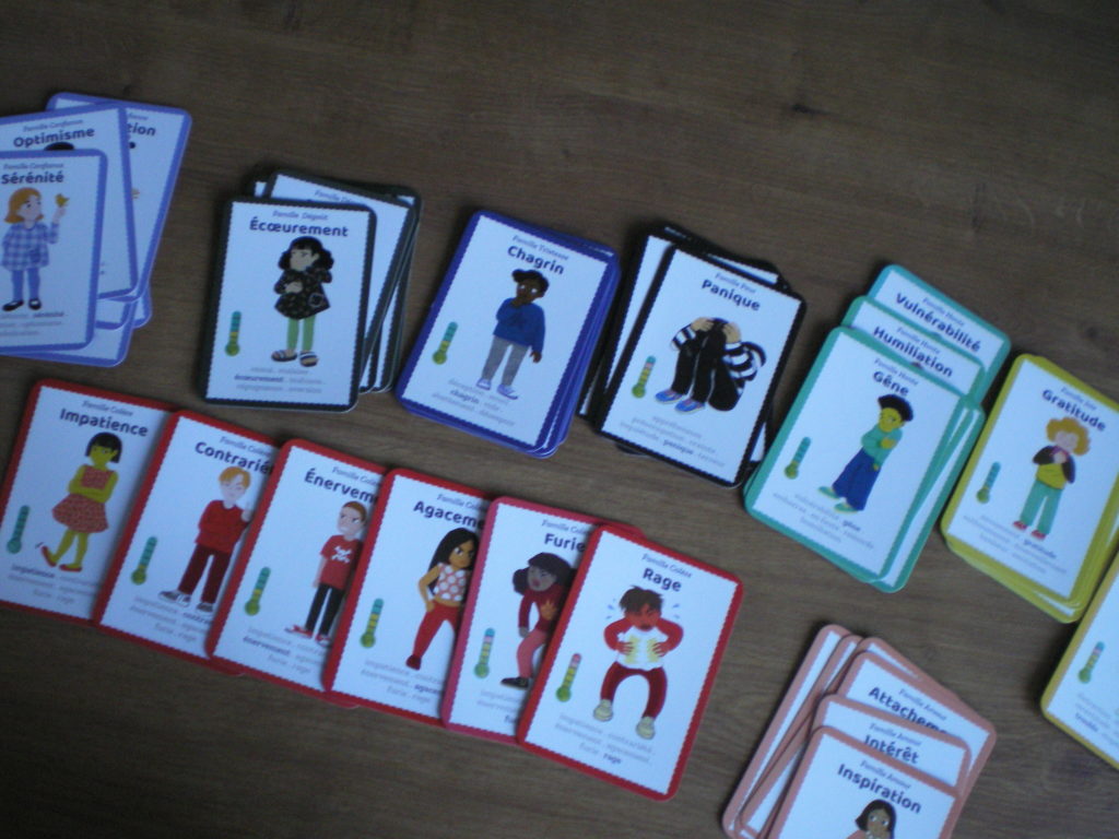 jeu cartes émotions famille enfants