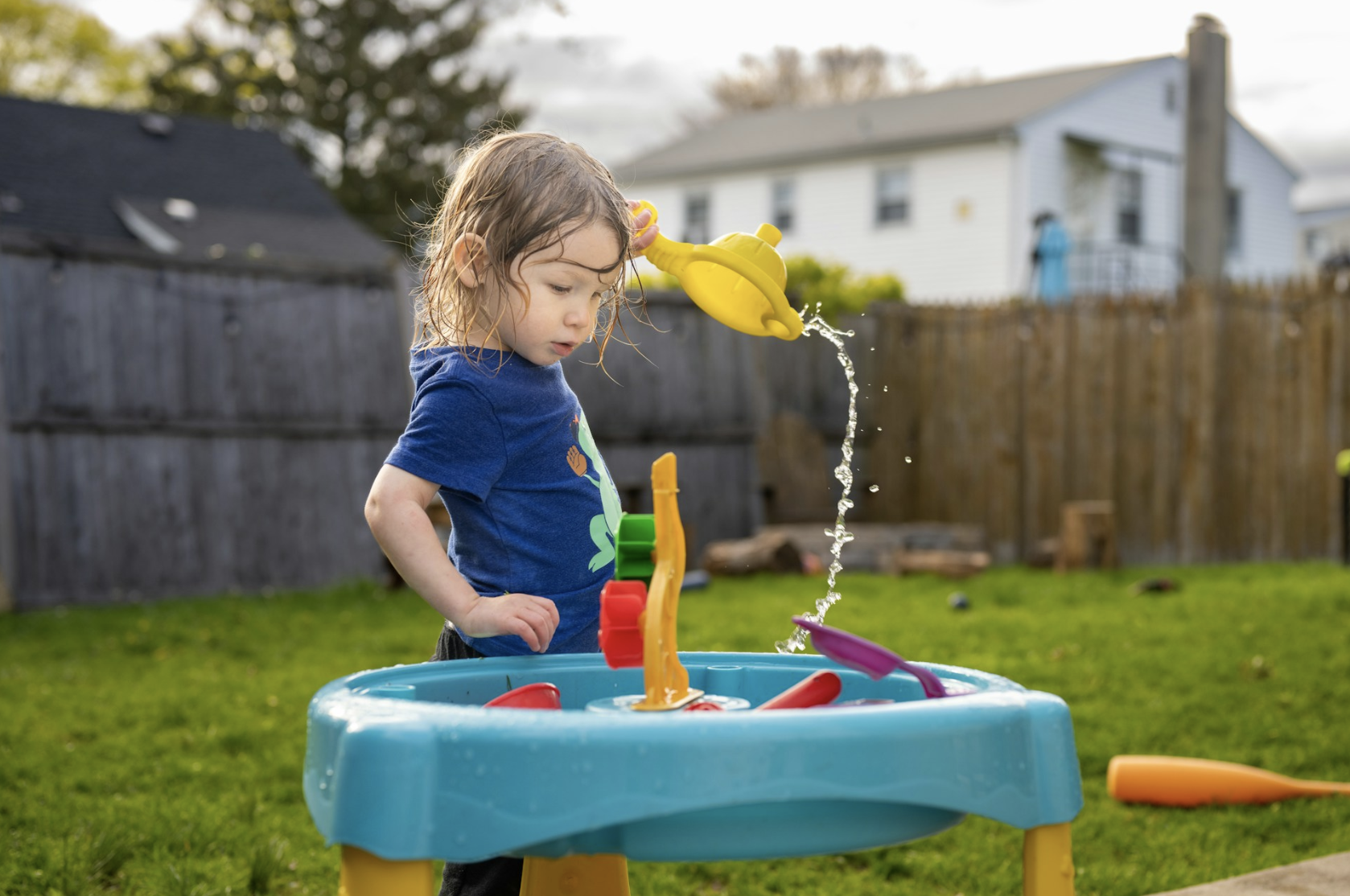 table eau enfants extérieur