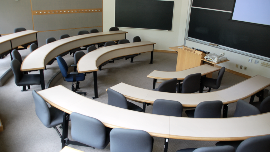 Fusions d'écoles de commerce